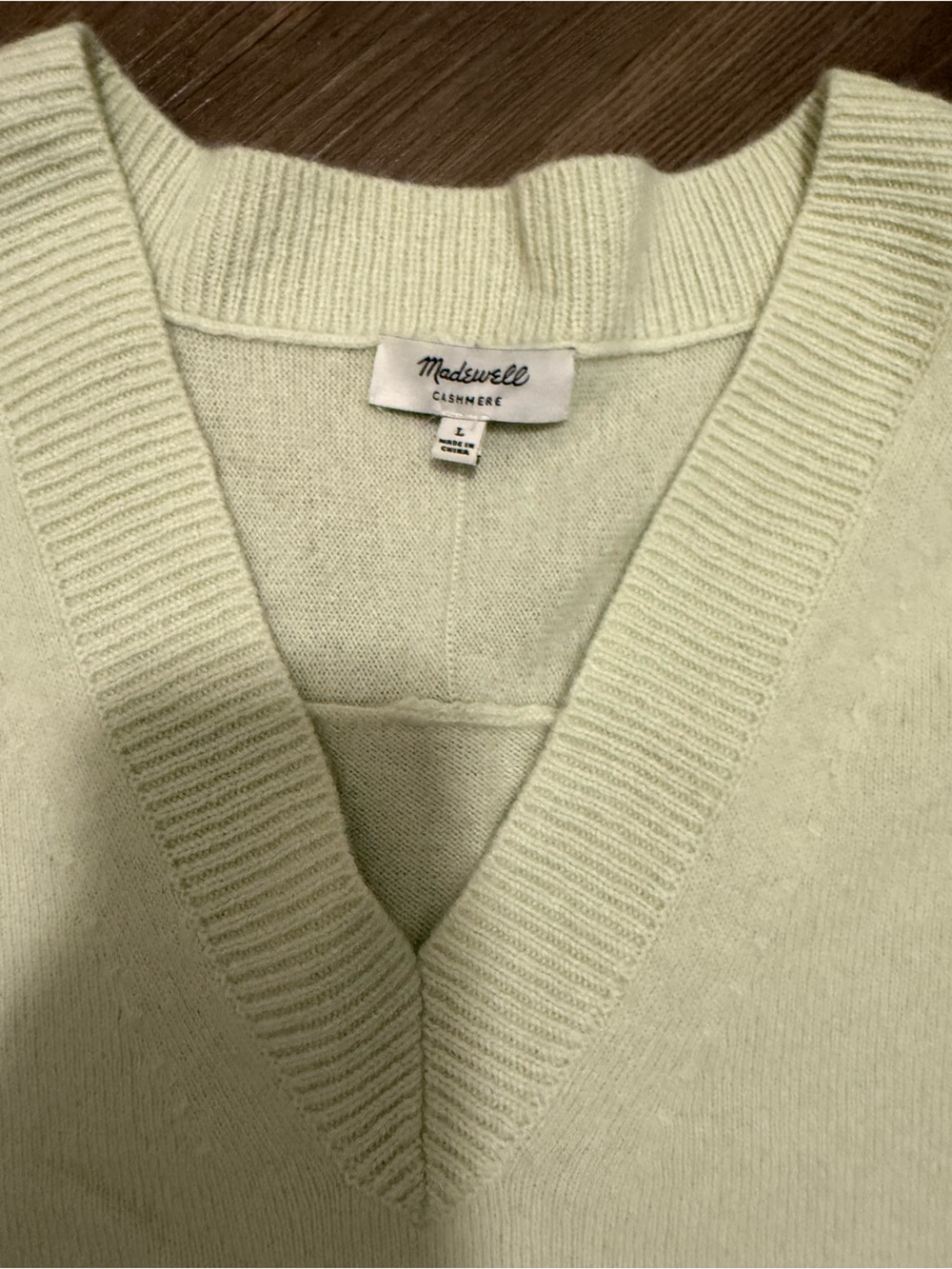 Madewell Cashmere V Neck Sweater In Pale Green Size Large - Picture 3 of 6